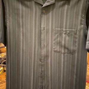 Men small short sleeve shirt